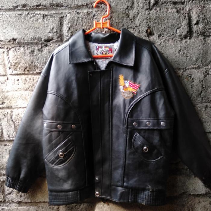2t black leather jacket