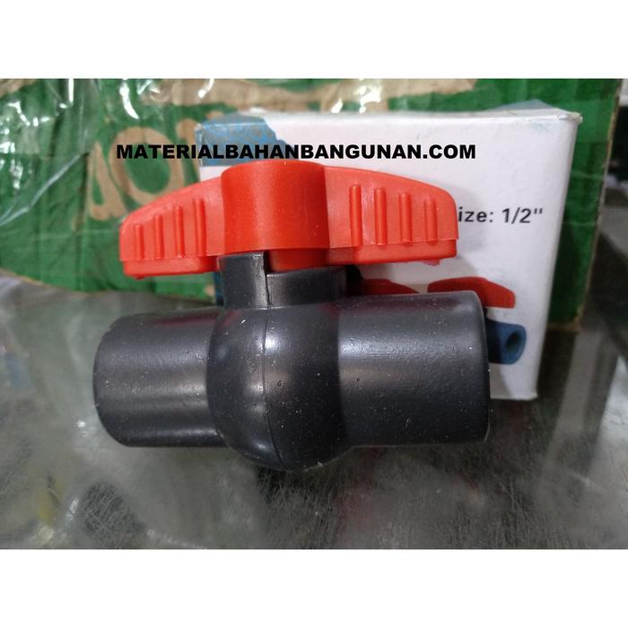 Gambar Kran Sambungan Pipa Air 1/2 inch Drat dalam PVC Balvalve Cisal Murah dari Toko Citra Bangunan undefined Tokopedia