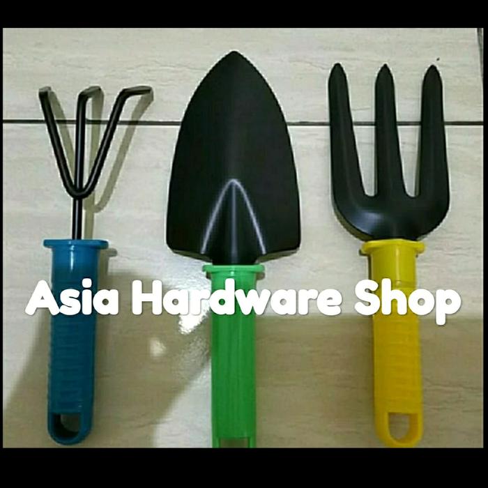 Gambar Alat Kebun Taman 1 Set Isi 3 Pcs Sekop Skop Taman Berkebun Set Mini dari ASIA HARDWARE SHOP undefined Tokopedia