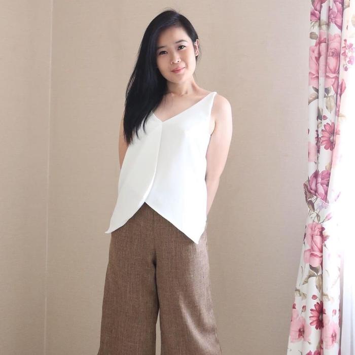 Gambar V-TANK TOP - White dari Caviarwear undefined Tokopedia