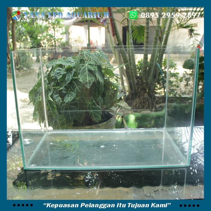 Gambar Aquarium Kaca Kecil soliter, Cupang, Gupy 25cm x15x20 5mm rimless dari YANA LED AQUARIUM undefined Tokopedia