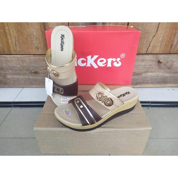 Gambar SANDAL KICKERS WEDGES WANITA JAPIT SLOP TERBARU TERMURAH SEMI KULIT 13 - Merah, 37 dari DOKTER SHOES undefined Tokopedia