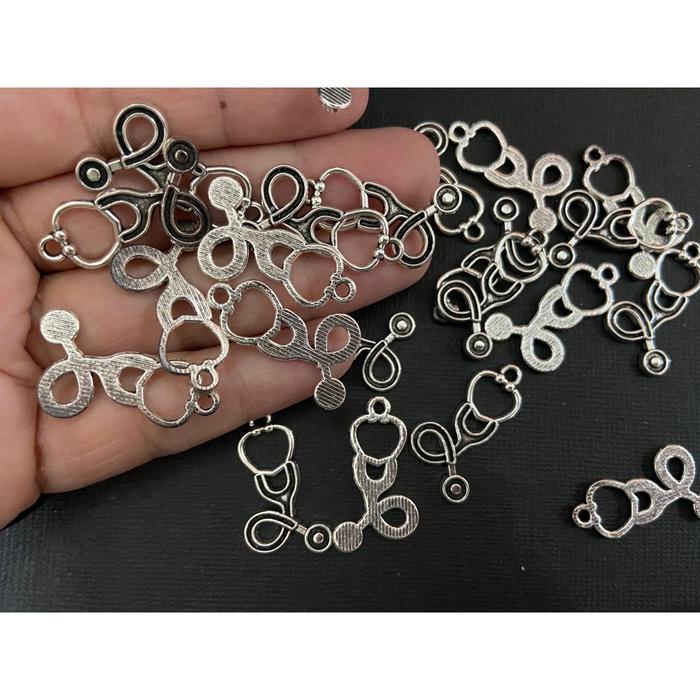 Gambar Charm stetoskop medis stuff dekorasi pernak pernik medis - antique silver dari Done Handymade undefined Tokopedia