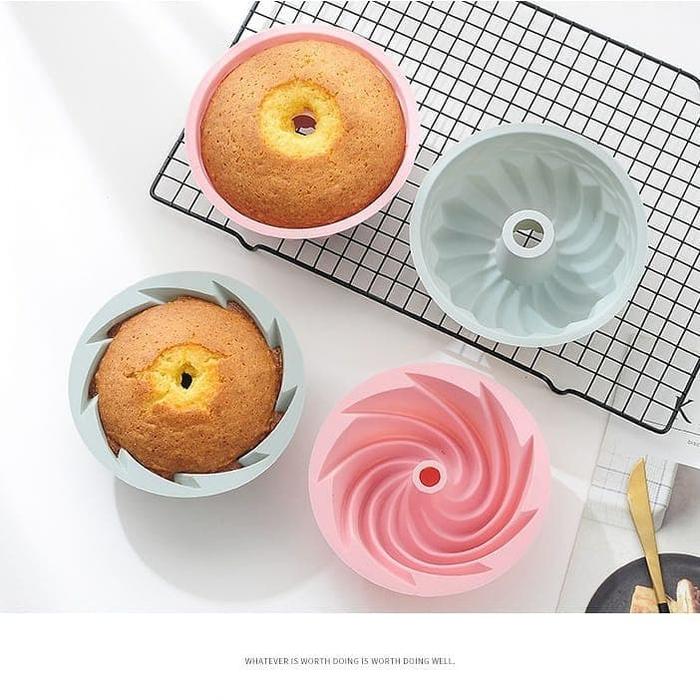 Gambar Loyang Silikon Bunga / Spiral / Loyang Pudding / Loyang Kue Silicon dari Trinity Kitchen undefined Tokopedia