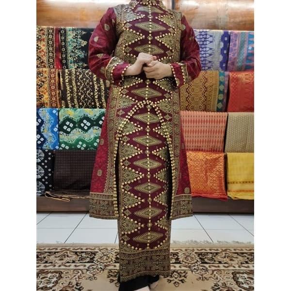 Gambar Baju Batik Songket Pria Motif Prada Merah | Single Dan Couple - Anak Cwo Pnjng, M dari Tino Songket undefined Tokopedia