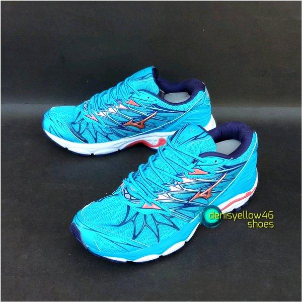 Sepatu voli outlet mizuno tornado