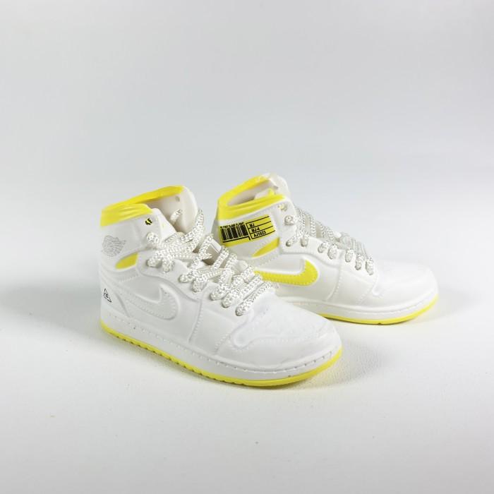 Air Jordan Aj1 First Class Flight 3d Sneakers Keychain