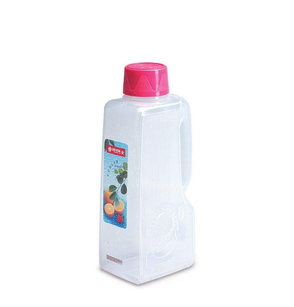Lion Star Botol Minum Kulkas 2 Liter Lion Star Botol Minum Kulkas 2 Liter