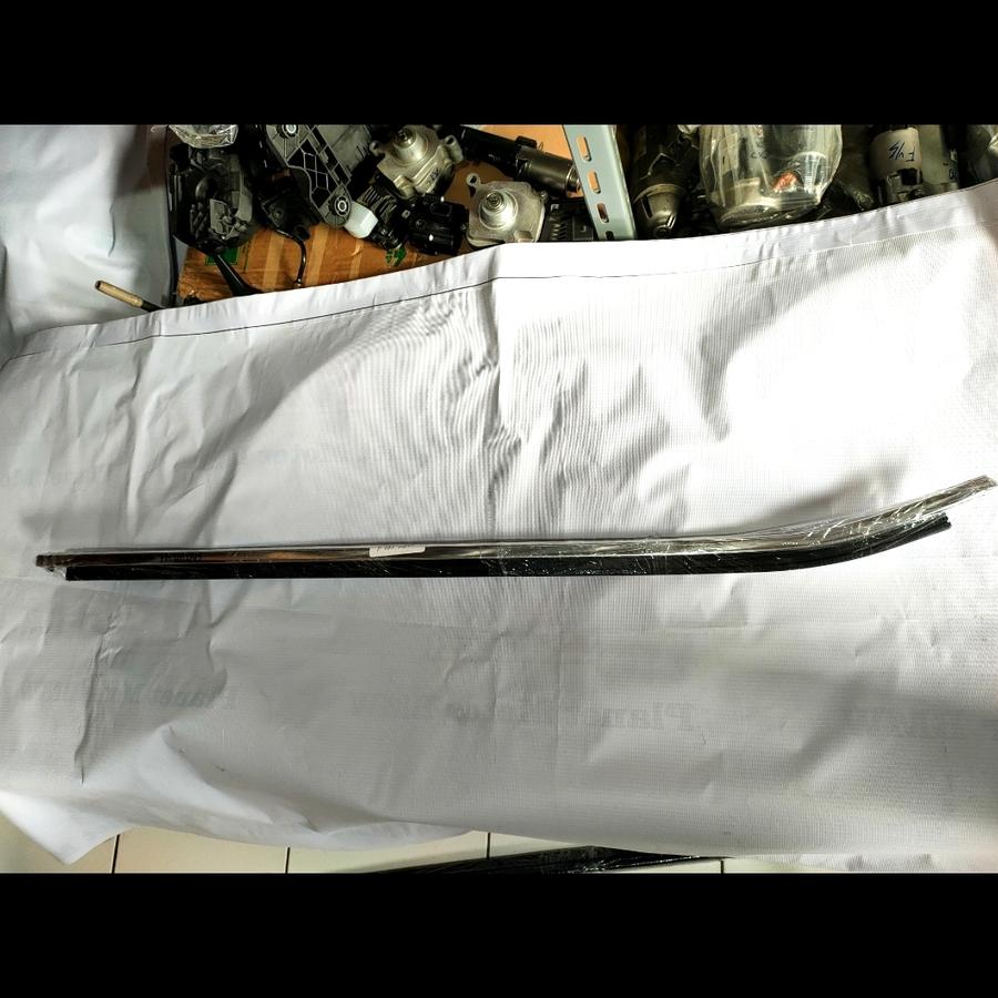 pelipit Kaca luar pintu Depan Kiri BMW X3-G01