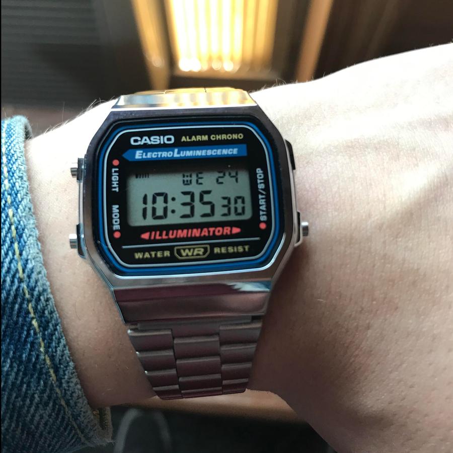 Jam Tangan Unisex CASIO A168WA-1WDF: Elegan, Tahan Lama, dan Penuh Fitur!