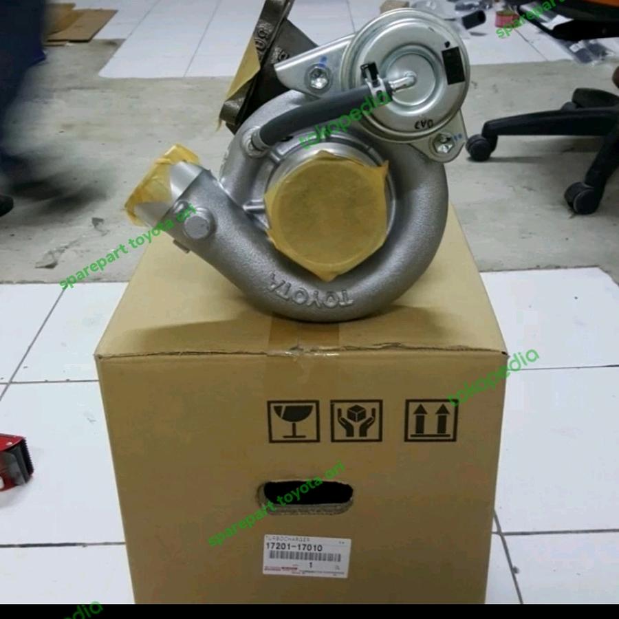 Genuine Turbocharger Land Cruiser VX80 HDJ100 1HDT 17201-17010