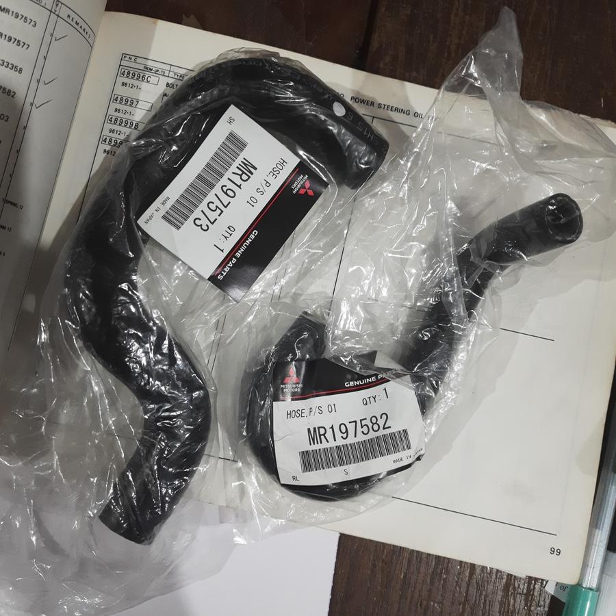 三菱純正　パワステホース　MR319755 Genuine Mitsubishi Power Steering Hose Suction Return MR197582