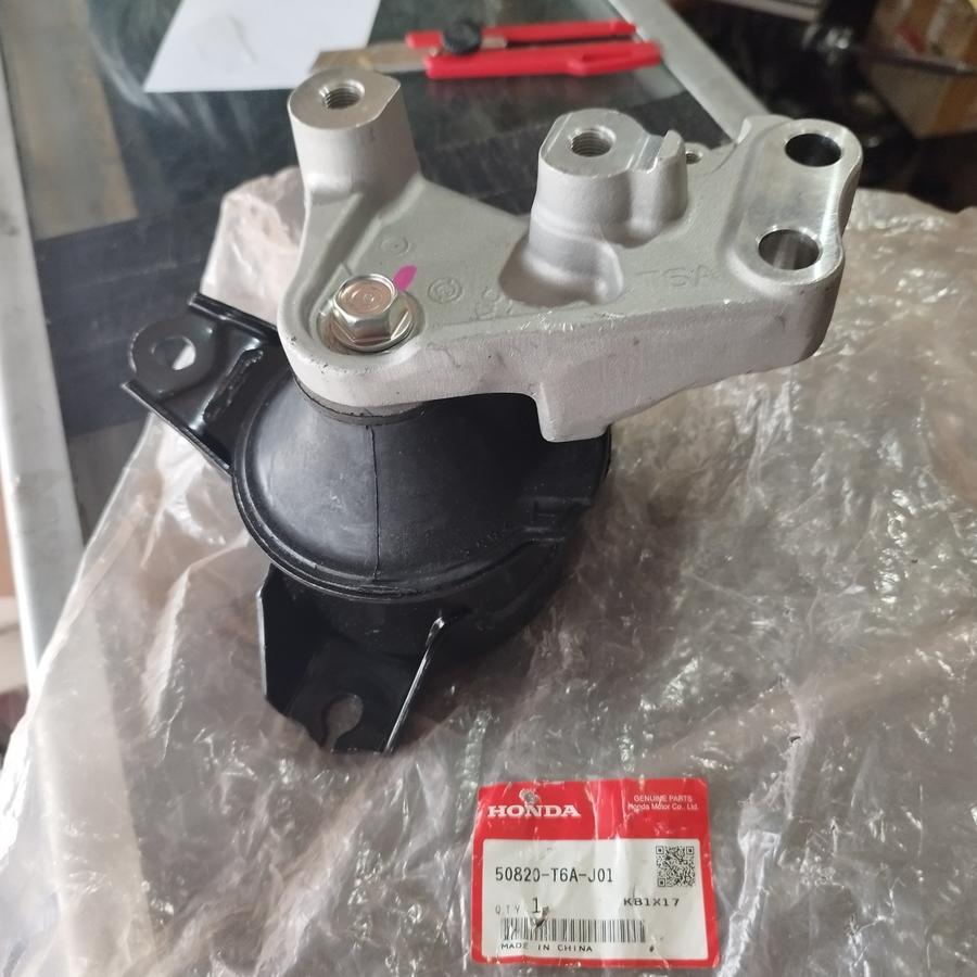 Genuine Right Engine Mount 2014-up Honda Odyssey RC 50820-T6A-J01