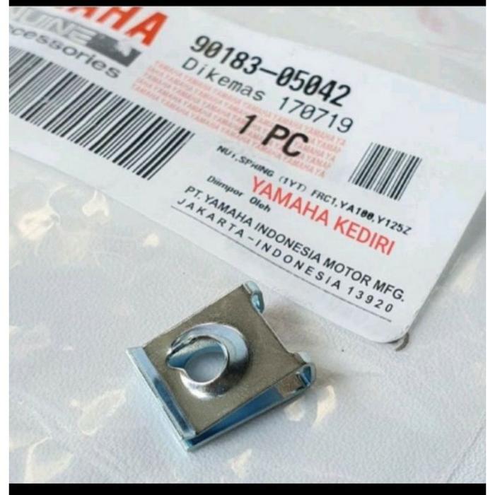 Genuine Parts Yamaha Universal Body Clip Nut Spring Plate 90183