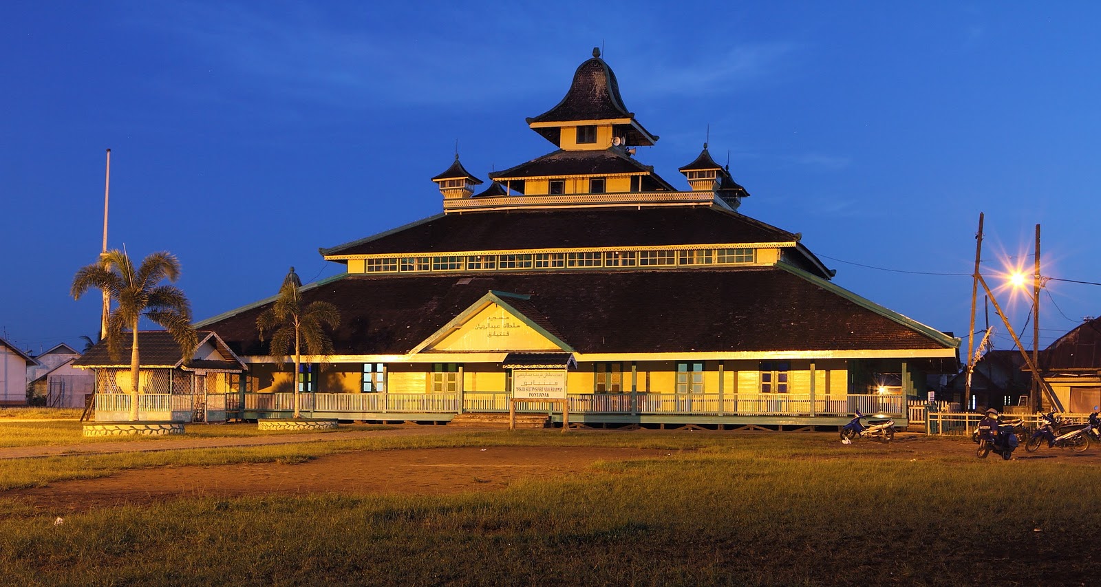 Masjid SULTAN SYARIF ABDURRAHMAN